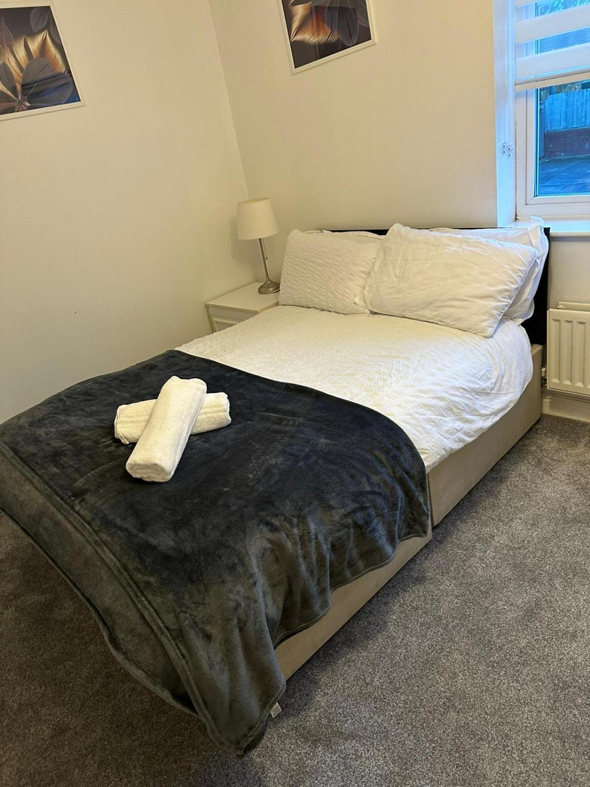 Maidstone Villa 3 Bedroom Free Sports Channels,Parking Sleeps 7 Exterior foto