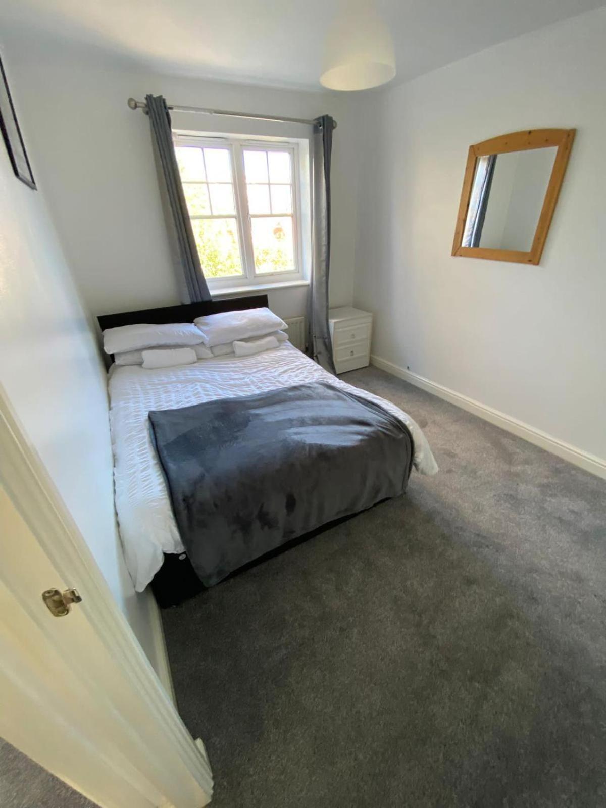 Maidstone Villa 3 Bedroom Free Sports Channels,Parking Sleeps 7 Exterior foto