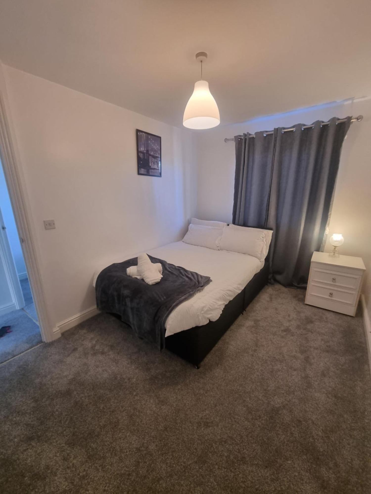 Maidstone Villa 3 Bedroom Free Sports Channels,Parking Sleeps 7 Exterior foto