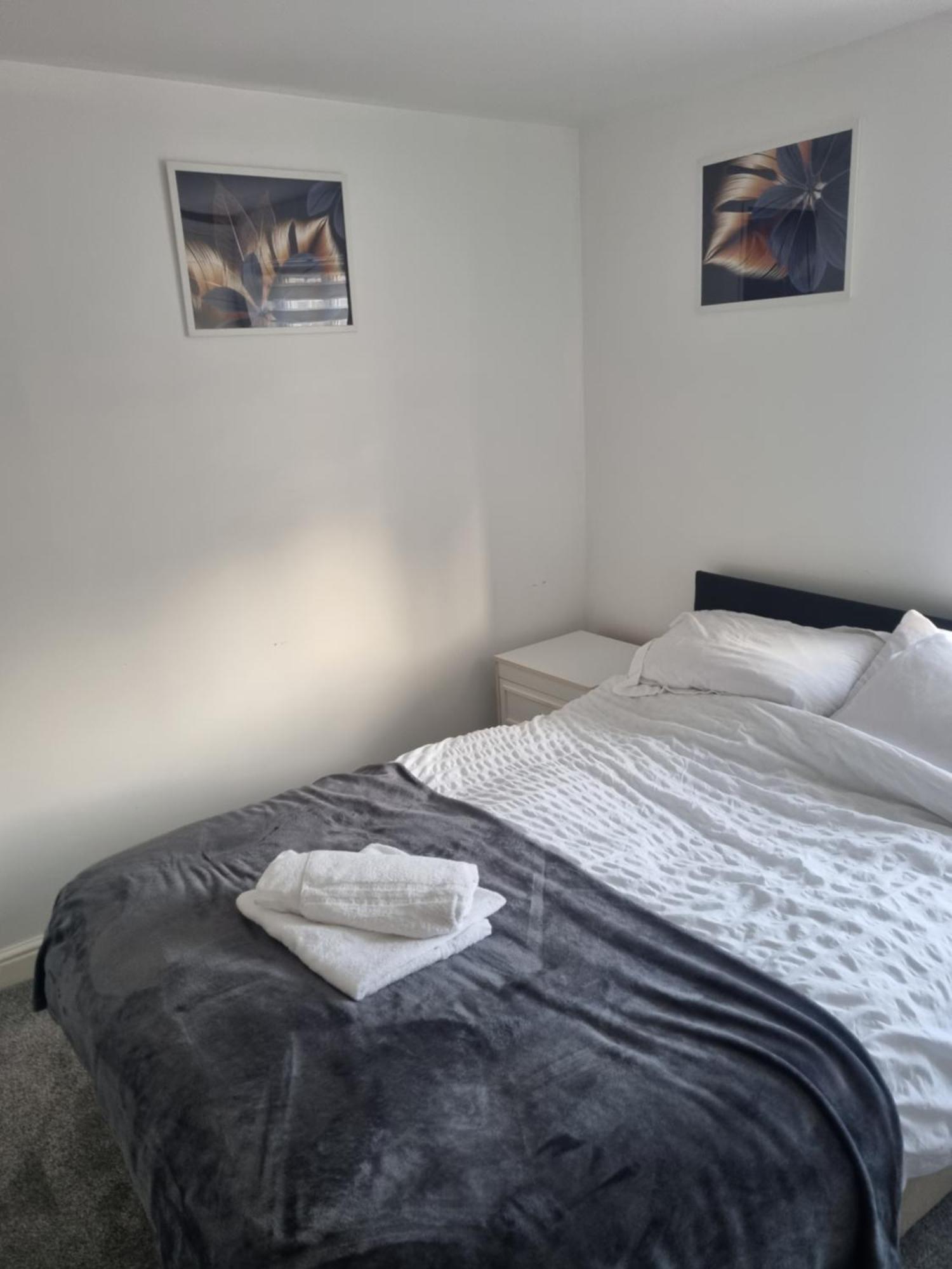 Maidstone Villa 3 Bedroom Free Sports Channels,Parking Sleeps 7 Exterior foto