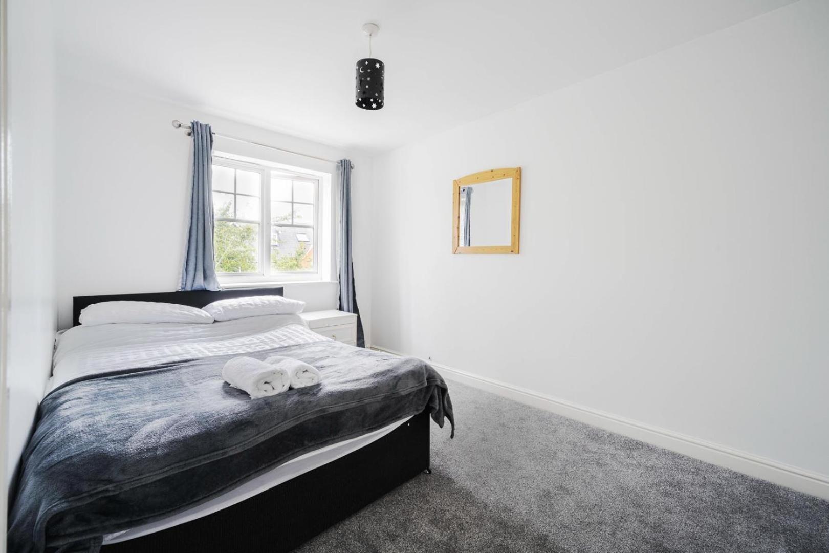 Maidstone Villa 3 Bedroom Free Sports Channels,Parking Sleeps 7 Exterior foto